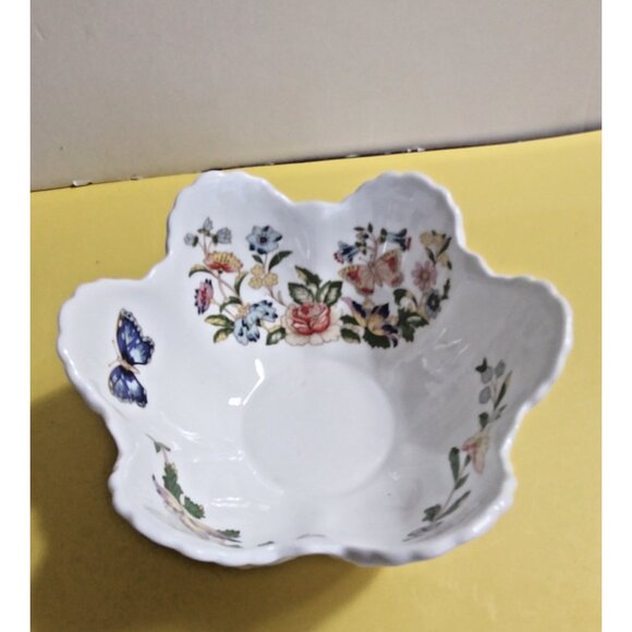 Aynsley Cottage Garden Shell Shaped Candy/Nut Bowl 5 1/4" x 2 1/2" - Picture 3 of 8